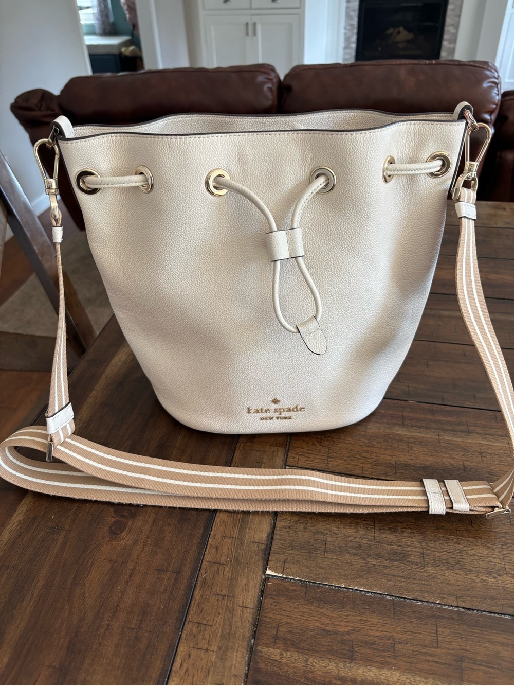 kate spade Cream Leather Drawstring Shoulder Bag with Gold Hardware - Picture 5 of 7